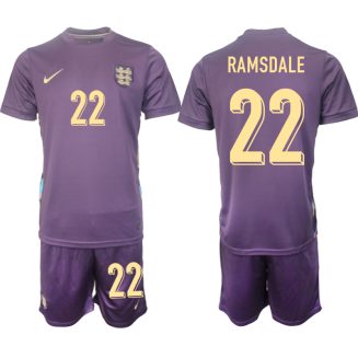 Goedkope Engeland Ramsdale #22 Uitshirt EK 2024 Voetbalshirts 2024/25 Korte Mouw (+ Korte broeken) Kopen