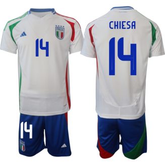 Italië Federico Chiesa #14 Uitshirt EK 2024 Voetbalshirts Korte Mouw (+ Korte broeken)
