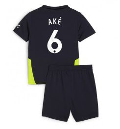 Kinderen Manchester City Uitshirt 2024-2025 Nathan Aké #6 Korte Mouw (+ Korte broeken) online kopen