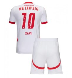 Kinderen RB Leipzig Thuisshirt 2024-2025 Xavi Simons #10 Voetbalshirts Korte Mouw (+ Korte broeken) voordelig online kopen